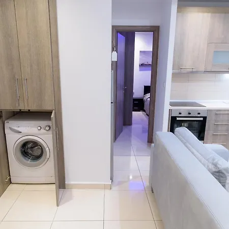 Lassani Cozy And Quiet, 2 Bedroom Apartm With Spacious Balcony