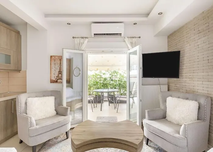 Apartamento Lassani Cozy And Quiet, 2 Bedroom Apartm With Spacious Balcony