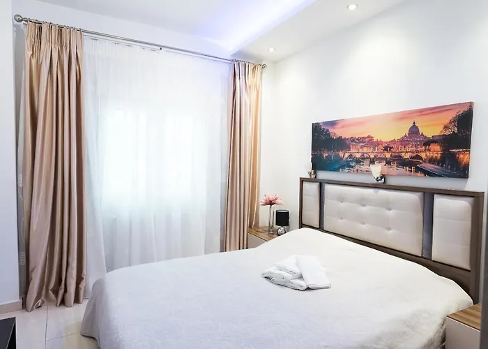 Lassani Cozy And Quiet, 2 Bedroom Apartm With Spacious Balcony *