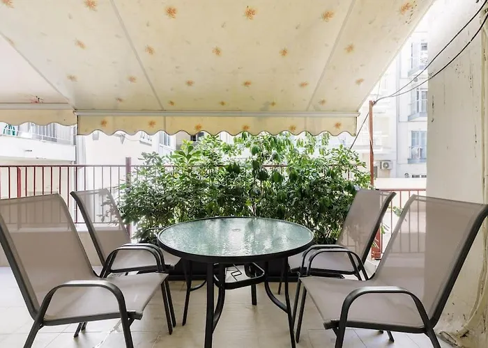 Lassani Cozy And Quiet, 2 Bedroom Apartm With Spacious Balcony