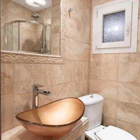 Lassani Cozy And Quiet, 2 Bedroom Apartm With Spacious Balcony Appartamento